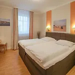 Komfortplus Appartement mit 1 Schlafzimmer und Balkon im Obergeschoss 230