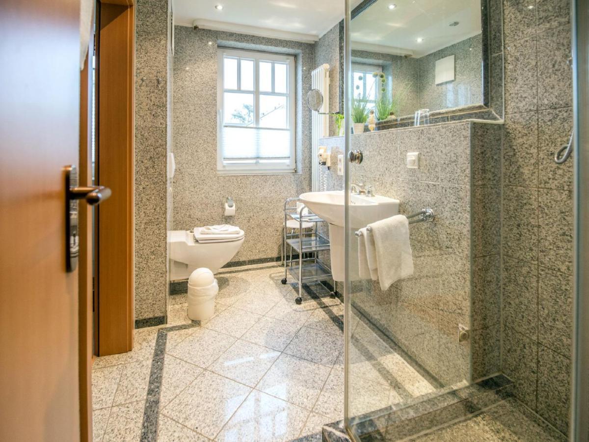 Komfortplus Mit 1 Schlafzimmer Und Balkon Im Obergeschoss 230 *